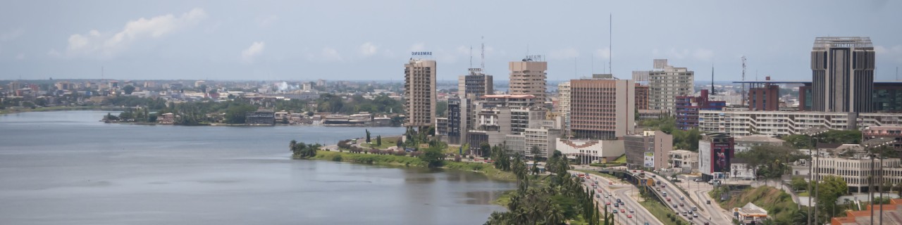 Abidjan, Satellit 