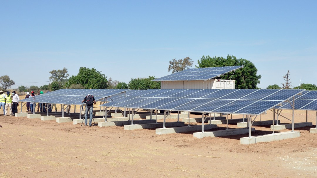 Eröffnung einer Solaranlage im Senegal 